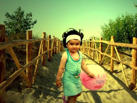 lato<a href="profile.php?lookup=399"> - agadr88</a><br/>
		         Komentarzy: 2
 Obejrzano:  26211 Ocena: <img src="images/star.gif" alt="*" style="vertical-align:middle"/><img src="images/star.gif" alt="*" style="vertical-align:middle"/><img src="images/star.gif" alt="*" style="vertical-align:middle"/><img src="images/star.gif" alt="*" style="vertical-align:middle"/><img src="images/star.gif" alt="*" style="vertical-align:middle"/>
